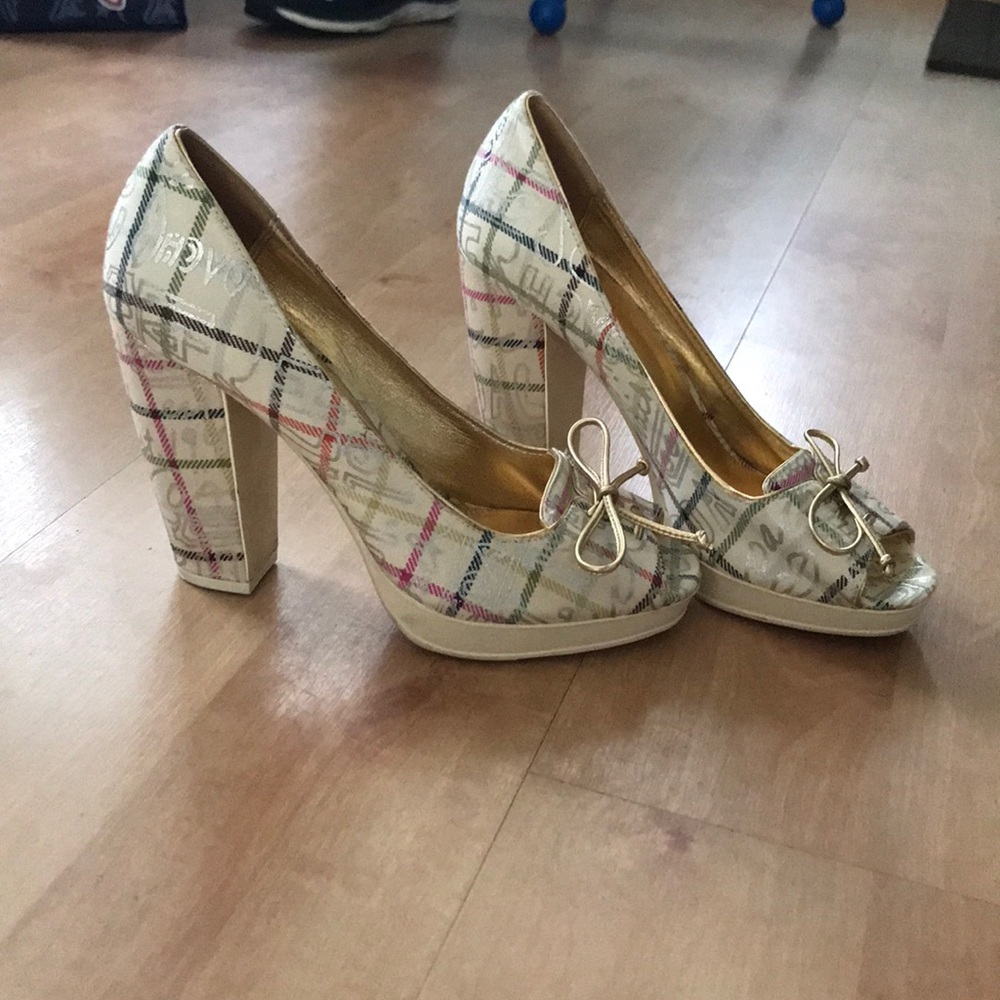 Coach spring heel